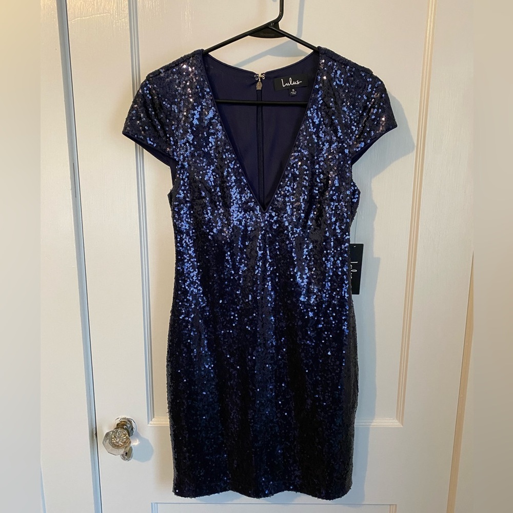 Lulu’s dark blue sequin deep v-neck dress, size small, new with tags